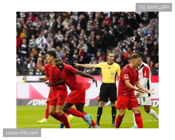 拜仁防线看似稳固，实则一碰就崩？