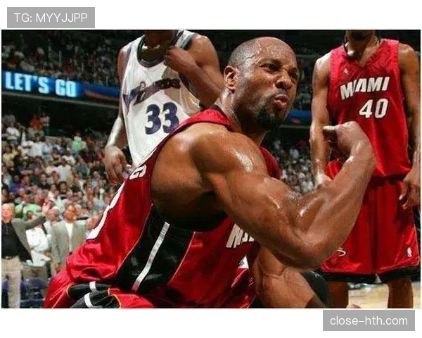 阿朗佐·莫宁投篮选择提升三分效率显著拉开进攻空间