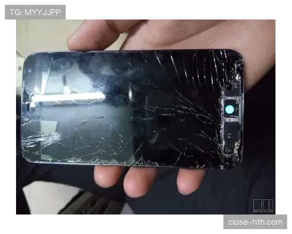 贝克汉姆随手拎的包像艺术品，账单一看我差点把手机摔了